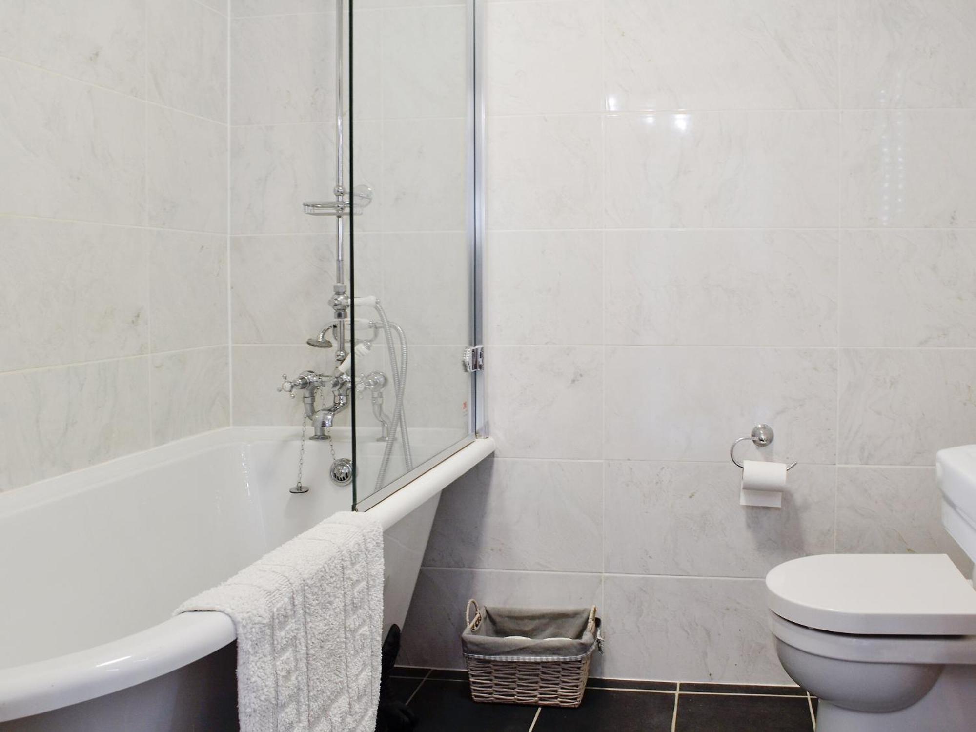 Castle View Villa Llanbadarn Fynydd Ngoại thất bức ảnh